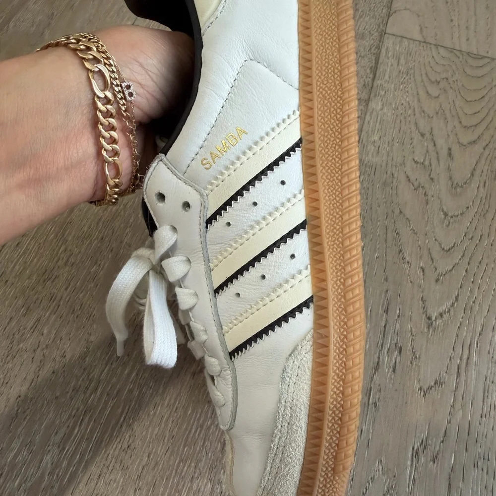adidas sambas with Gum Sole - Picture 3 of 7